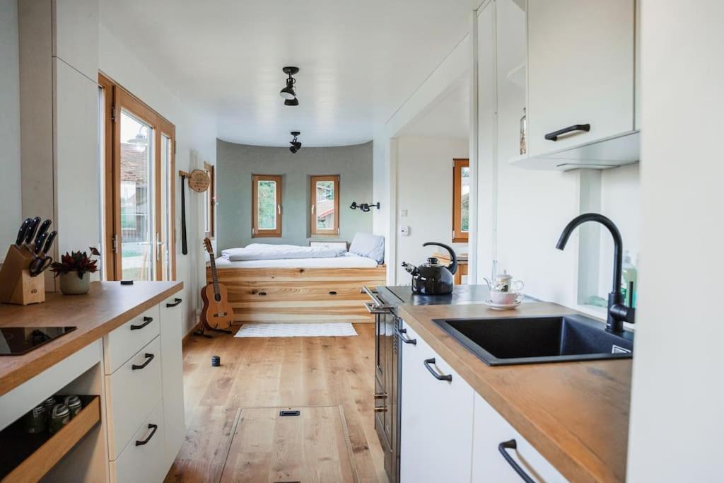 Вилла Wohnwagon Paul - Autarkie Erleben! - Tiny House Oberschneiding Экстерьер фото